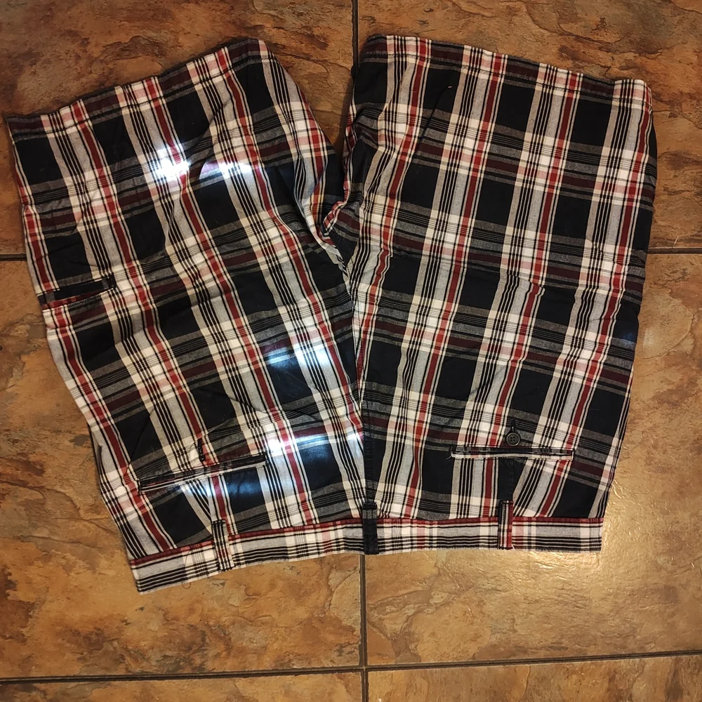 Savane Men's Checkered Shorts in Black, Red, and White - Picture 3 of 4